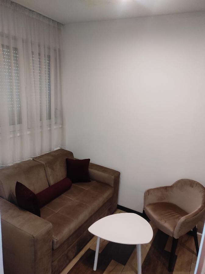 Prima Lux Apartments & Studio Nis Luaran gambar