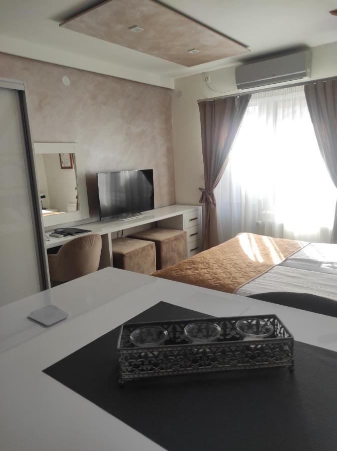 Prima Lux Apartments & Studio Nis Luaran gambar