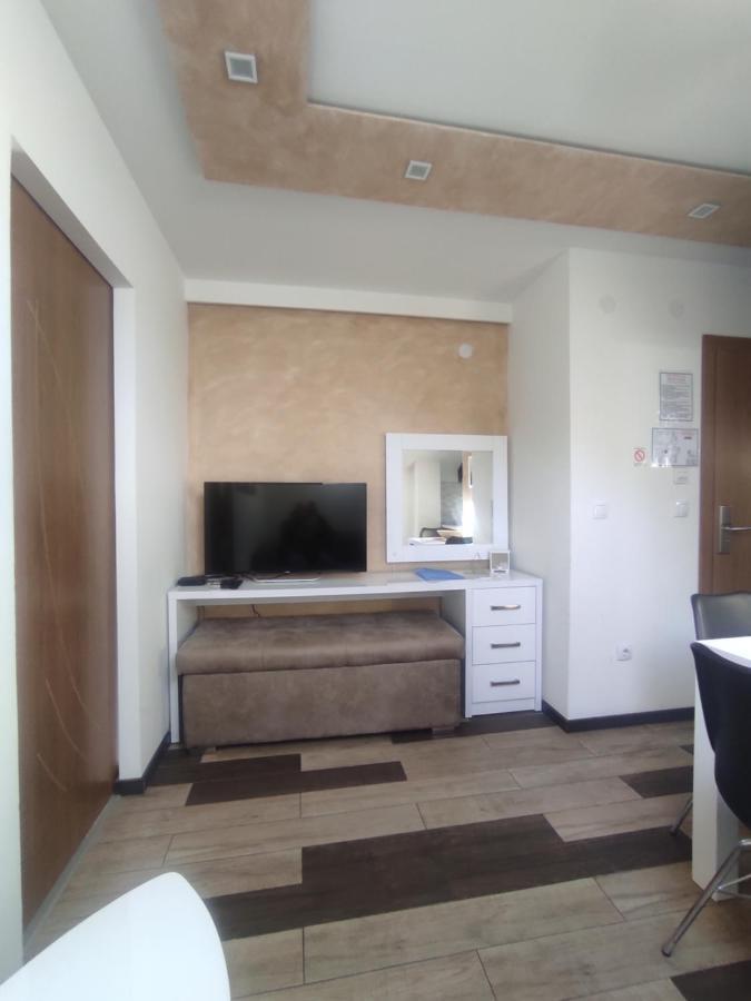 Prima Lux Apartments & Studio Nis Luaran gambar